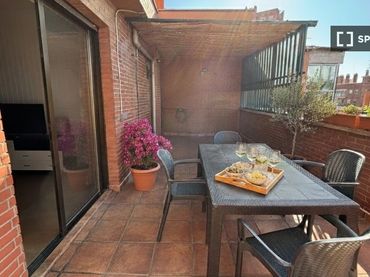 Appartamento con balcone in affitto a Arganzuela