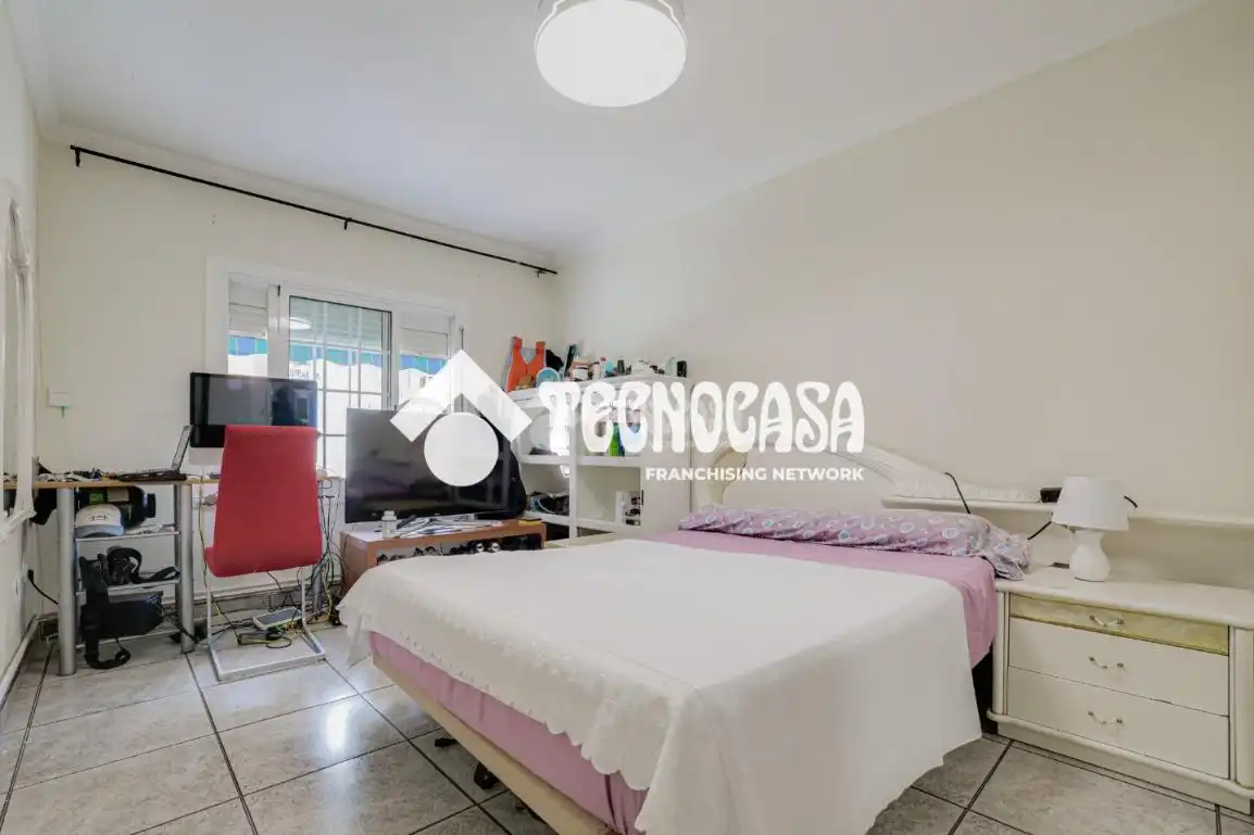 Habitación de Piso en venta en Sant Adrià de Besòs con Calefacción y Balcón