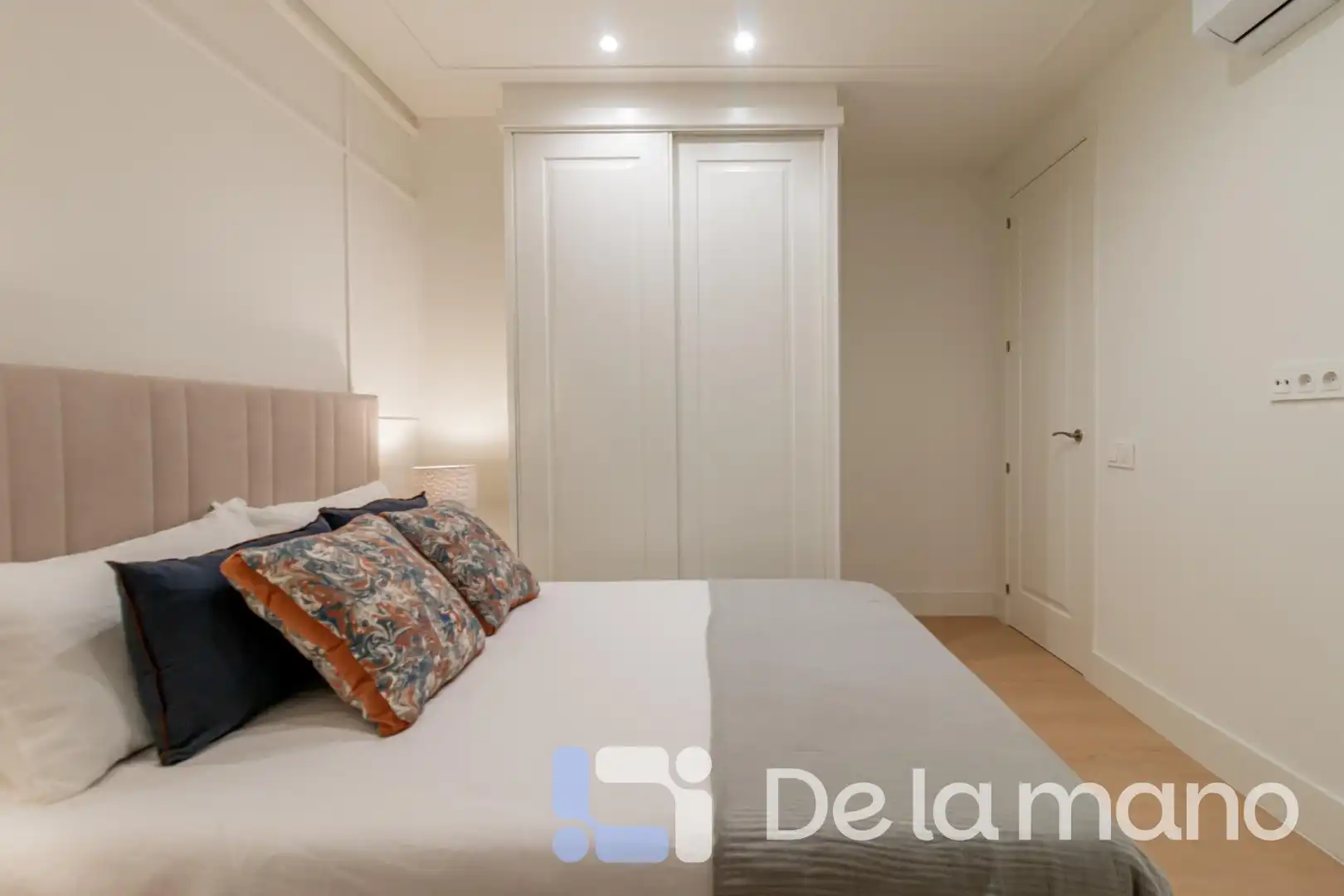Habitación de Piso en venta en Madrid con Calefacción