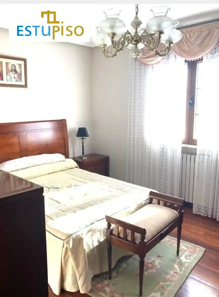 Habitación de Residencial en venta en Mansilla Mayor