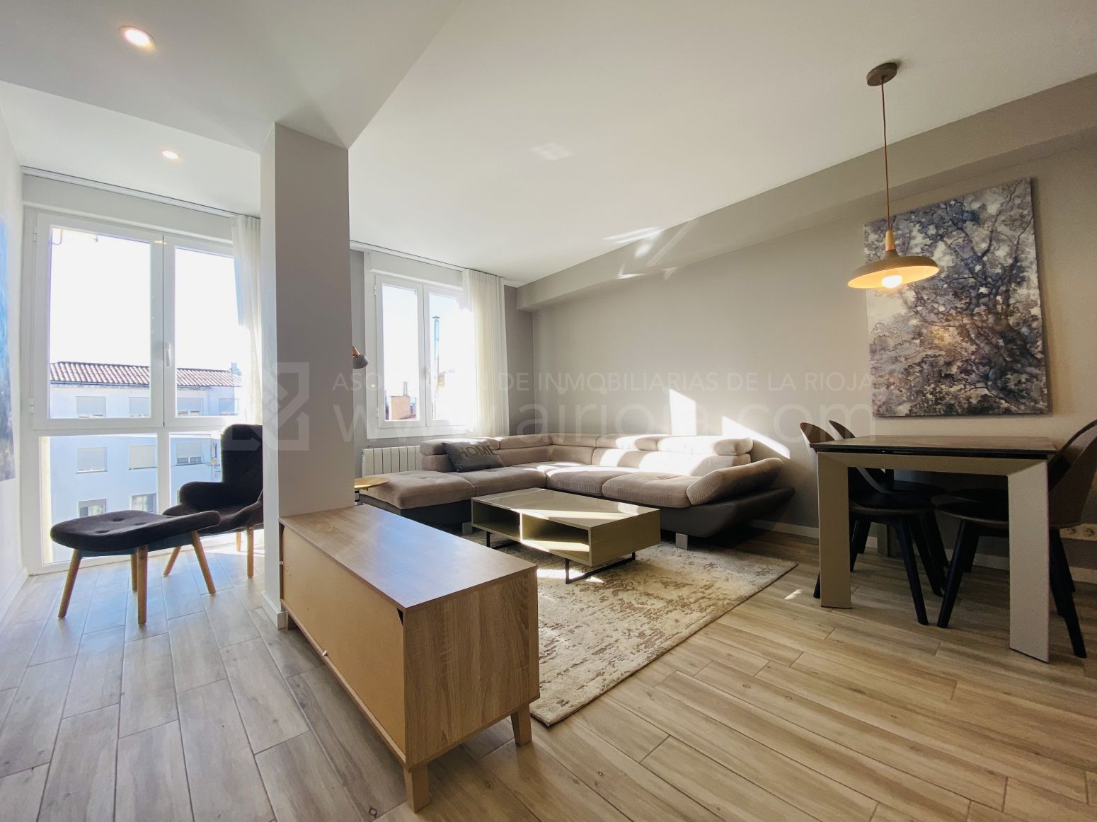 Living room of Flat to rent in  Logroño  with Heating, Parquet flooring and Furnished