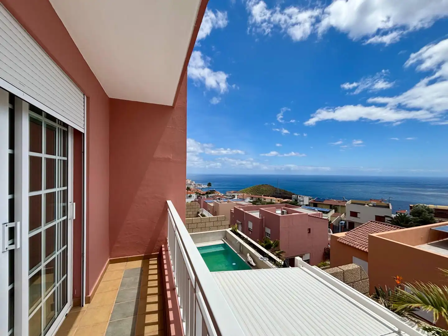 Vista exterior de Casa adosada en venta en Candelaria con Aire acondicionado, Terraza y Piscina