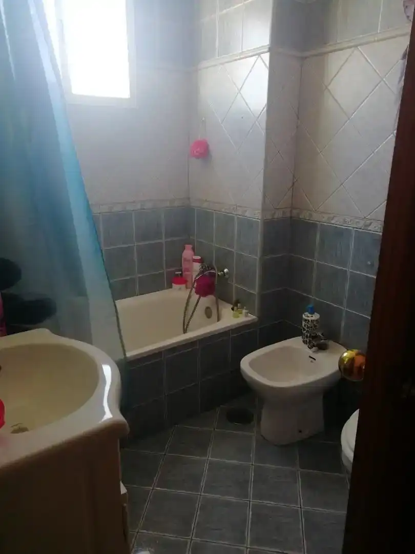 Baño de Piso en venta en Algeciras con Parquet, Trastero y Amueblado