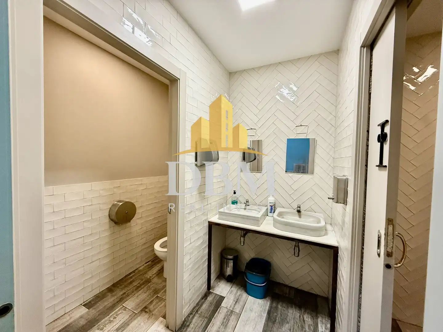 Business premises for transfer in Eixample, imagen 15
