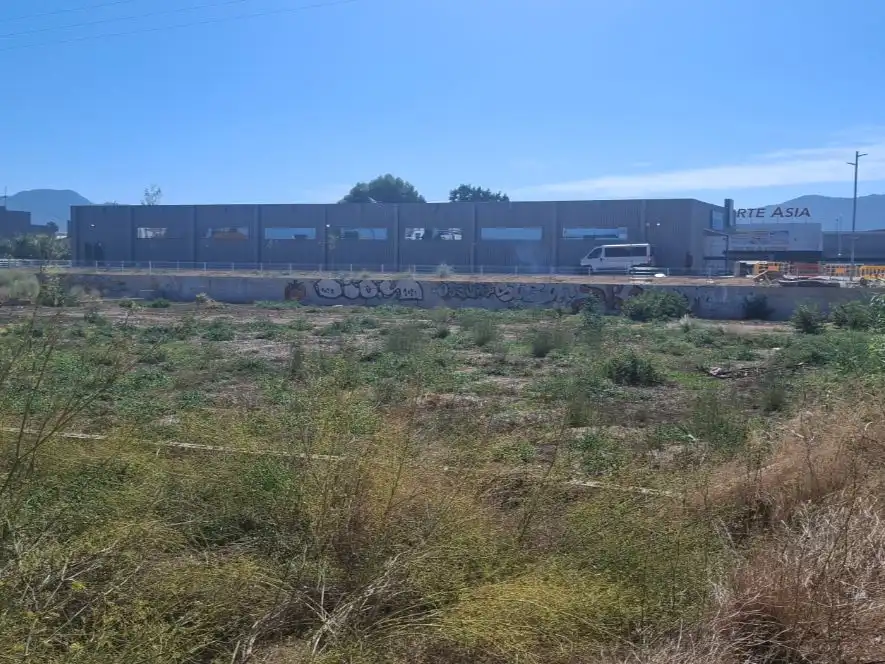 Vista exterior de Terreno industrial en venta en Pedanías Este