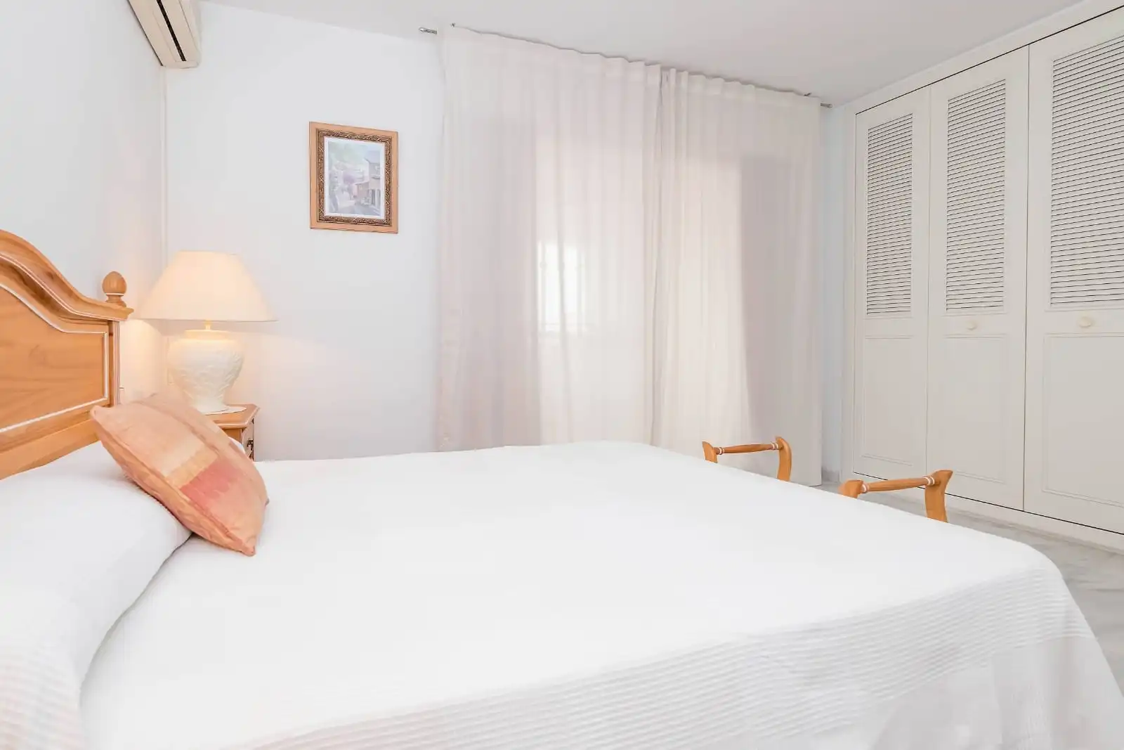 Schlafzimmer von Wohnung zur Miete in Benalmádena mit Klimaanlage, Terrasse und Möbliert
