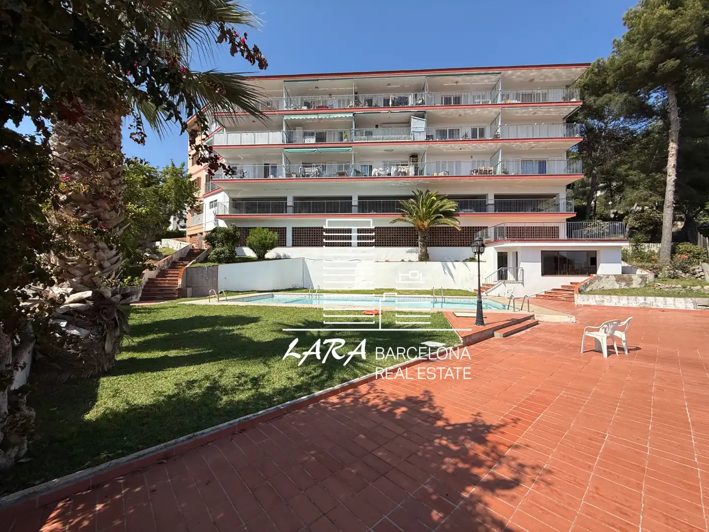 Vista exterior de Apartament en venda en Castelldefels amb Traster, Forn i Rentadora