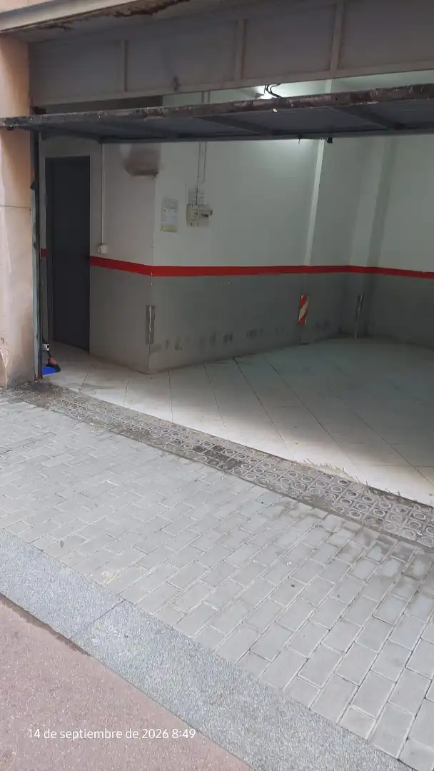 Parkplatz von Garage zur Miete in Sant Martí