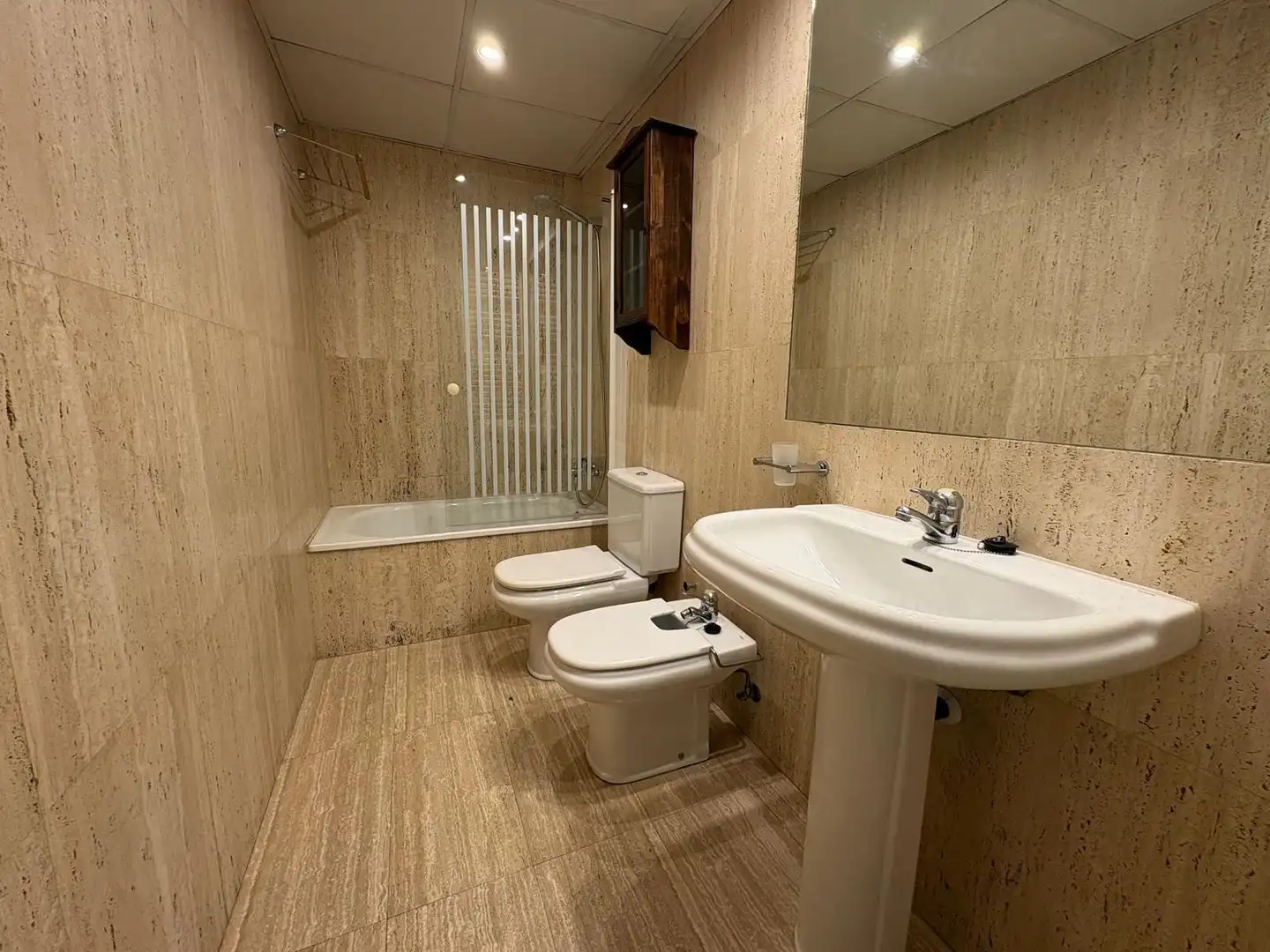 Badezimmer von Wohnung zum Verkauf in Córdoba mit Klimaanlage, Heizung und Terrasse