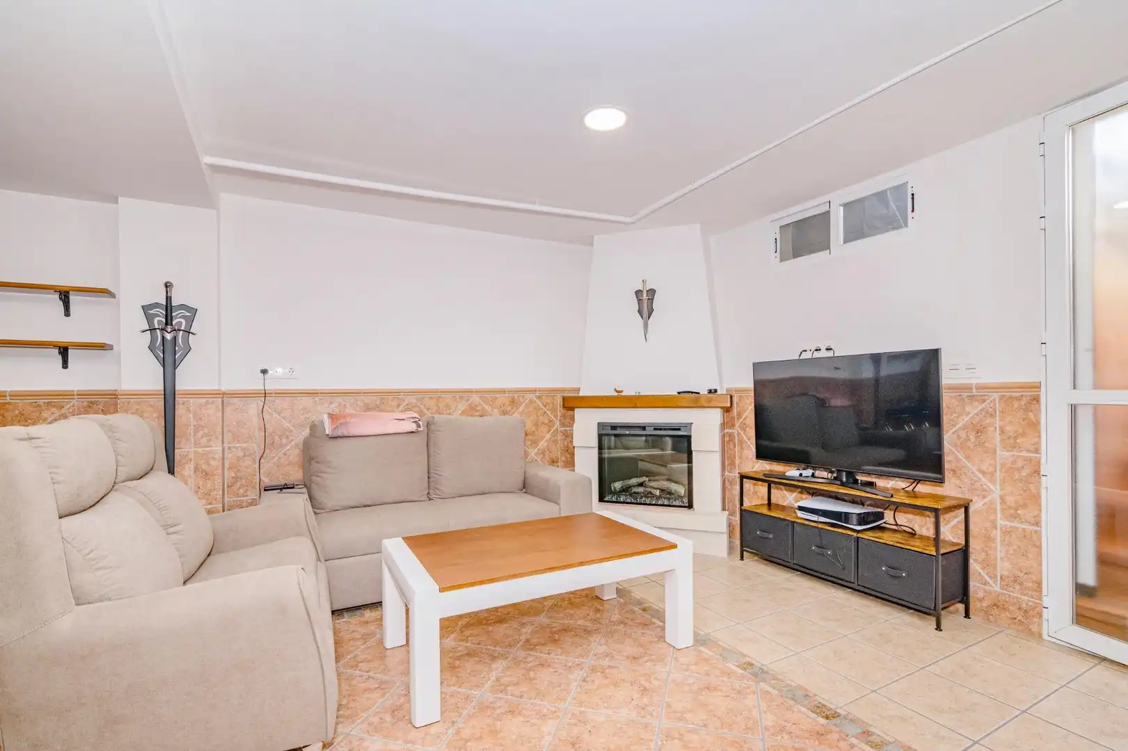 Sala de estar de Casa adosada en venta en Armilla con Aire acondicionado, Calefacción y Jardín privado