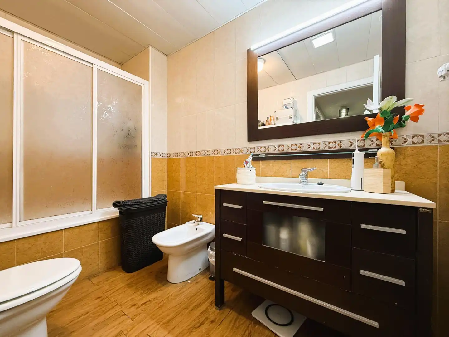 Badezimmer von Wohnung zum Verkauf in Arganda del Rey mit Klimaanlage, Heizung und Parkett