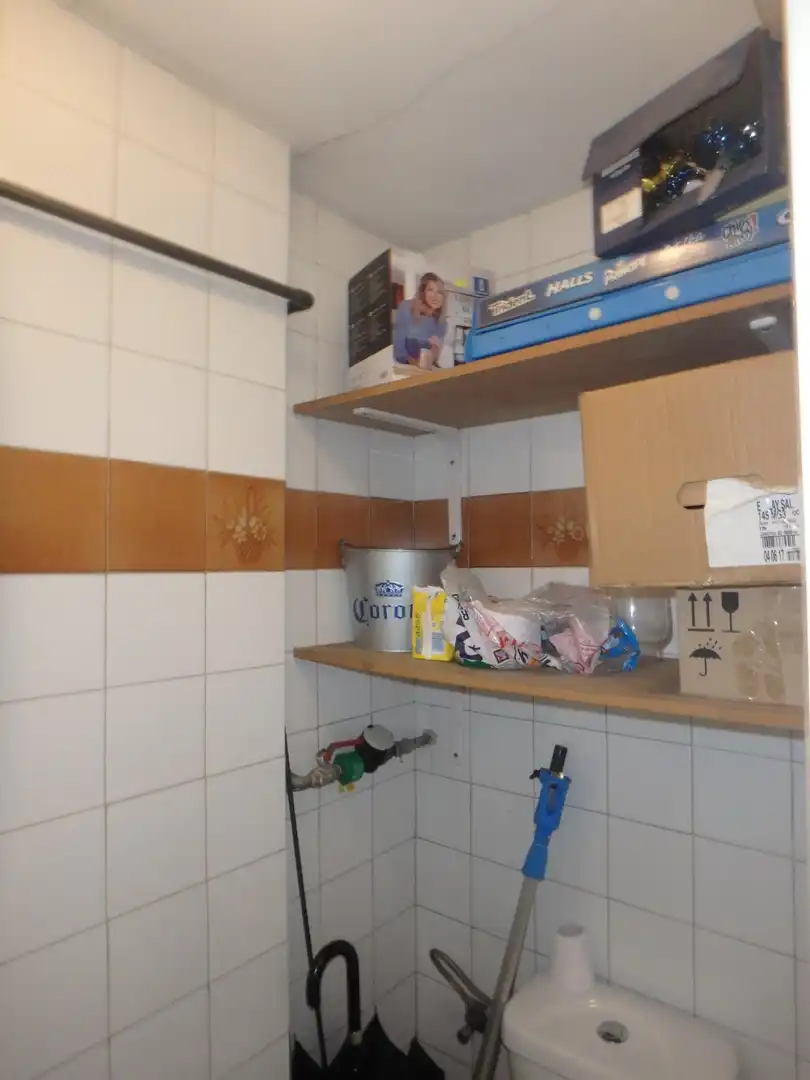 Küche von Geschaftsraum zur Miete in  Pamplona / Iruña mit Klimaanlage