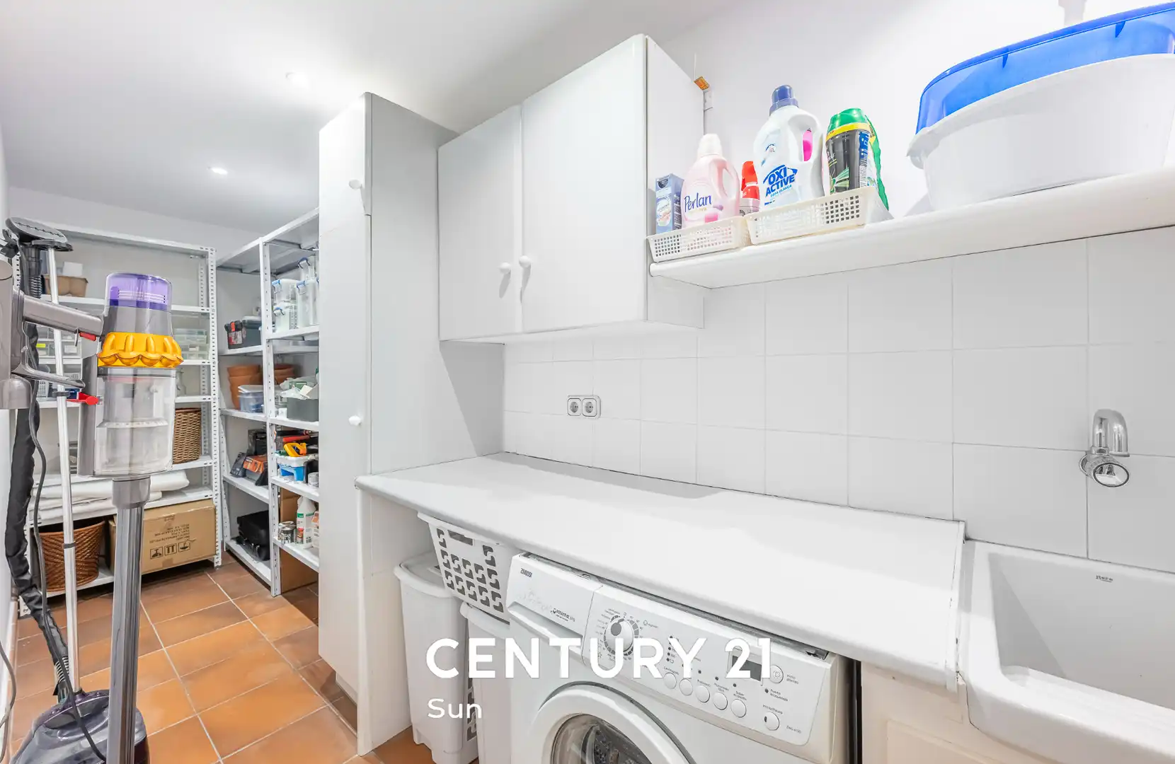 Cocina de Casa adosada en venta en Marbella con Aire acondicionado, Calefacción y Jardín privado