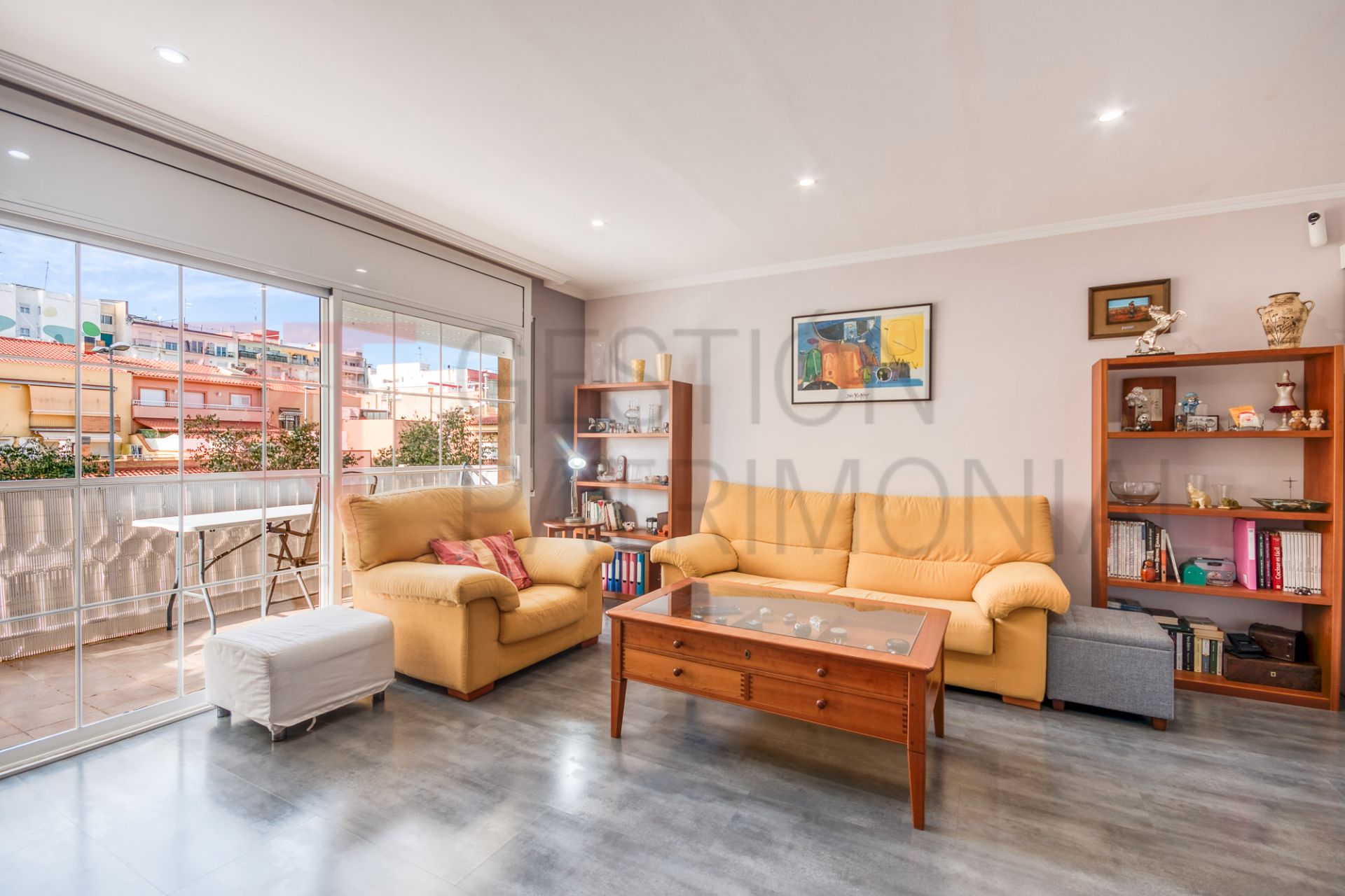 Living room of Flat for sale in Pineda de Mar  with Air Conditioner, Heating and Oven