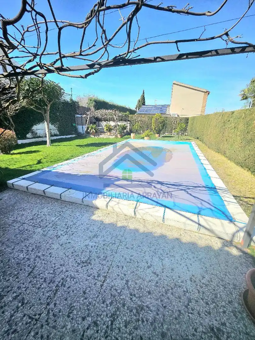 Piscina de Casa o chalet en venta en Ogíjares con Aire acondicionado, Calefacción y Jardín privado