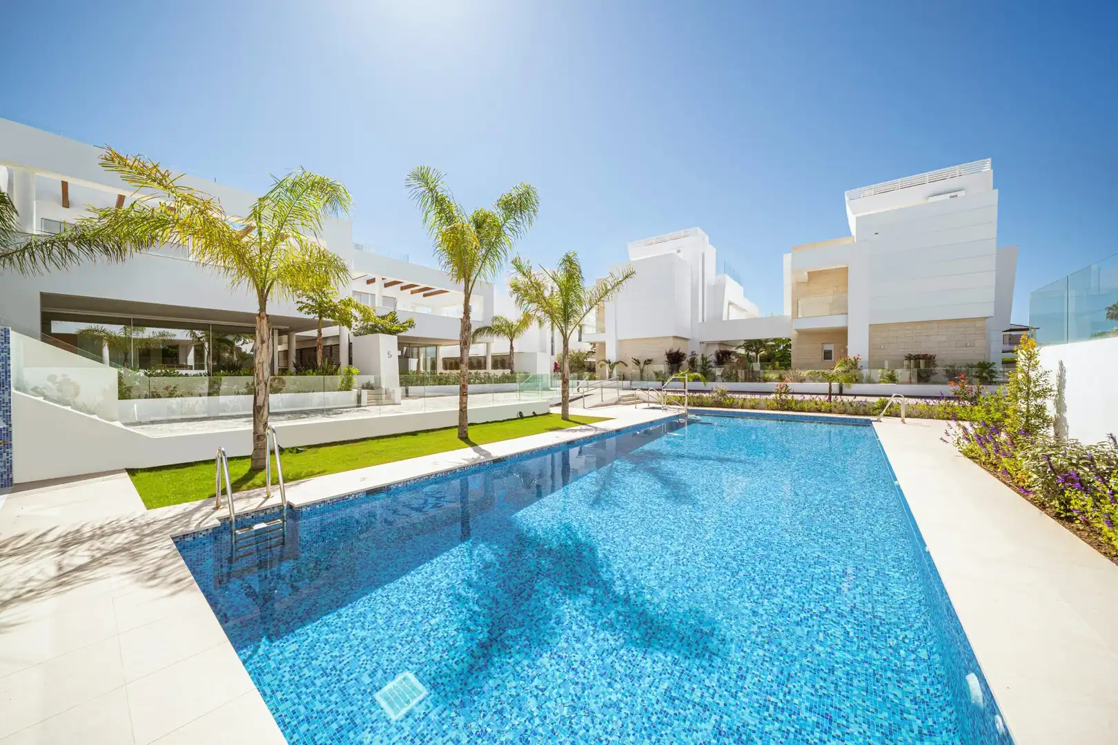 Haus mit Pool zum Verkauf in San Pedro de Alcántara, imagen 2