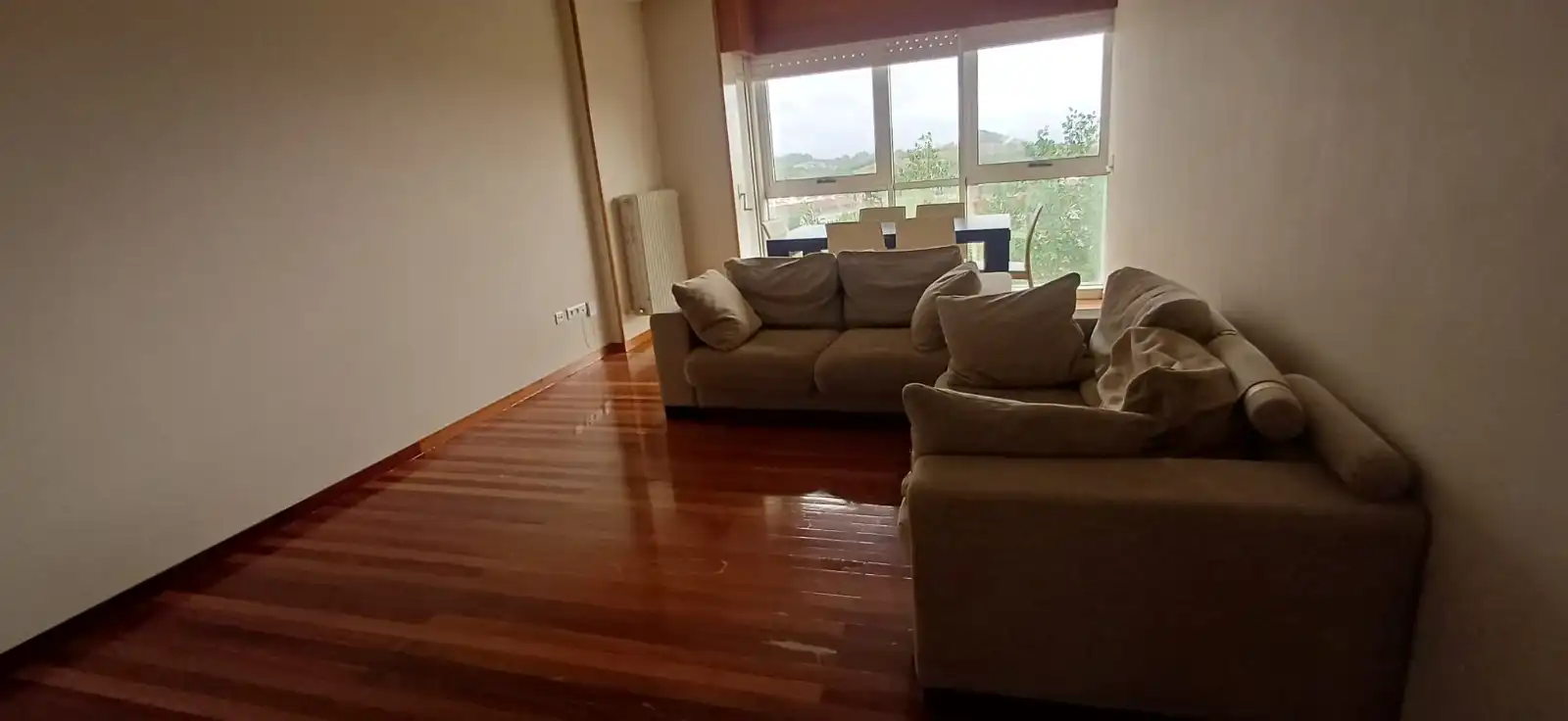 Sala de estar de Piso de alquiler en Santiago de Compostela  con Calefacción, Jardín privado y Trastero