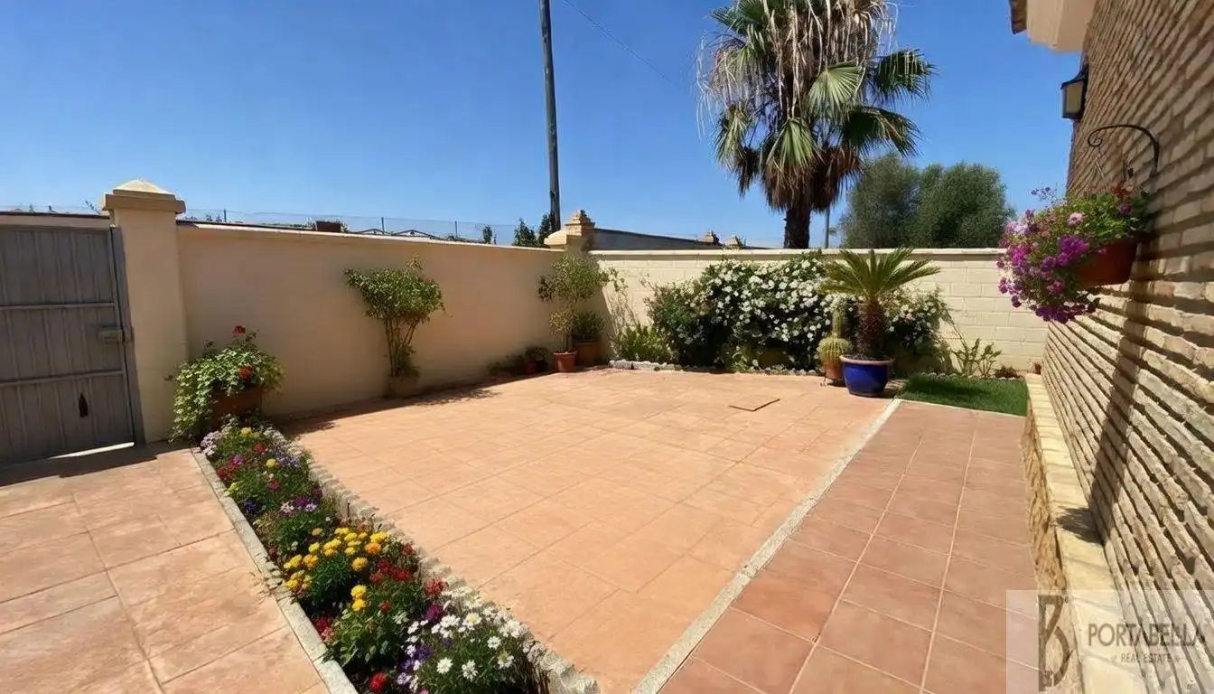 Jardí de Casa o xalet en venda en El Puerto de Santa María amb Aire condicionat, Traster i Piscina