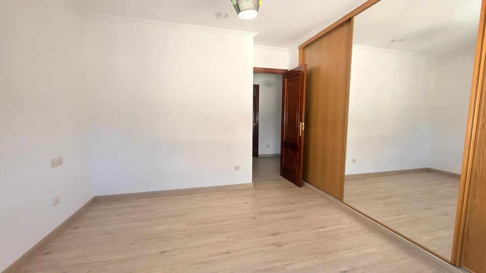Flat with terrace to rent in Calle de Ourense, imagen 22