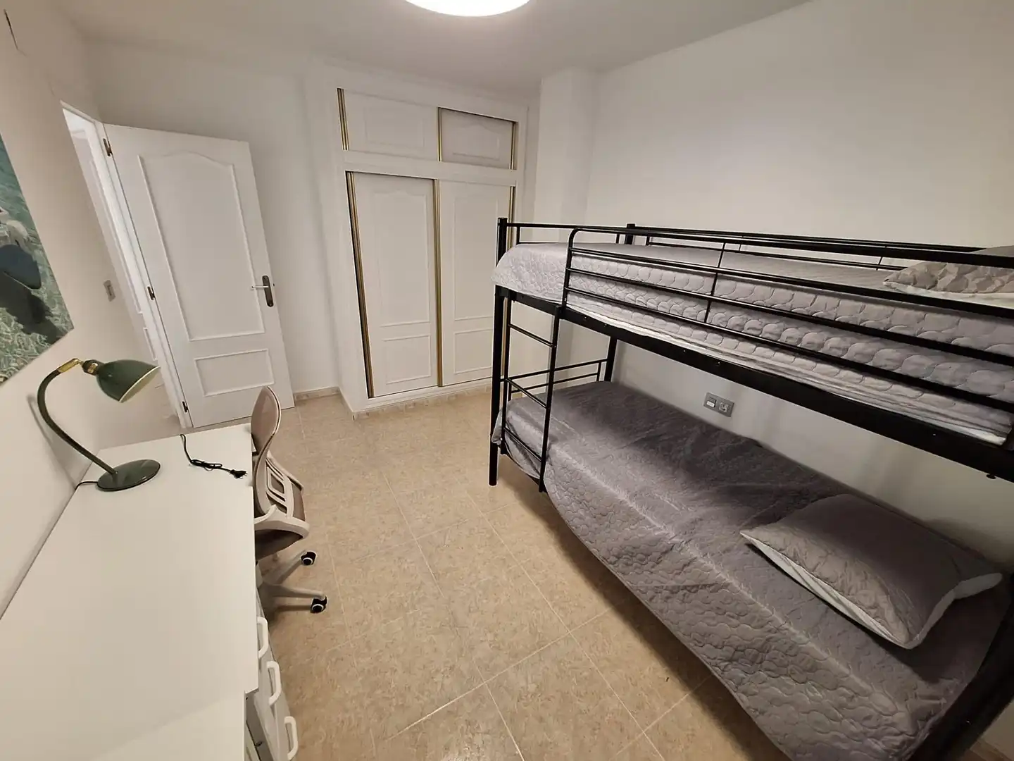 Bedroom of Apartments for rent in Torrevieja  with Air Conditioner and Balcony