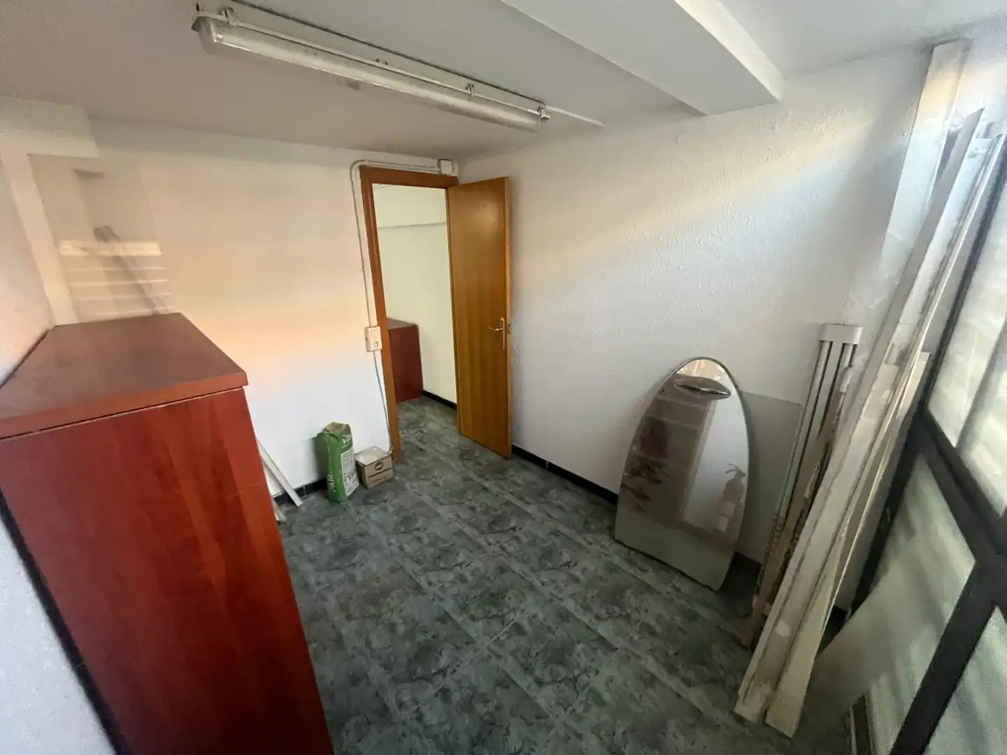 Local en venda en Santa Coloma de Gramenet amb Parquet i Alarma