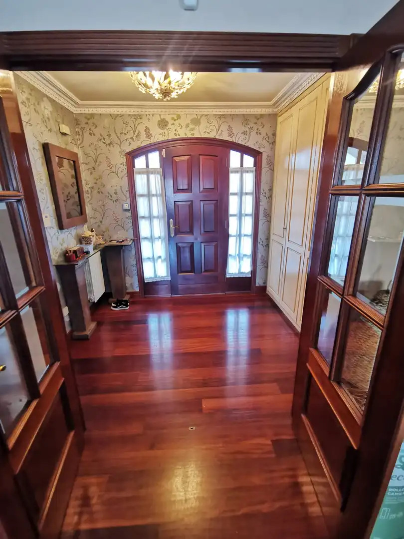 Casa o xalet en venda en Castro-Urdiales amb Calefacció, Jardí privat i Terrassa