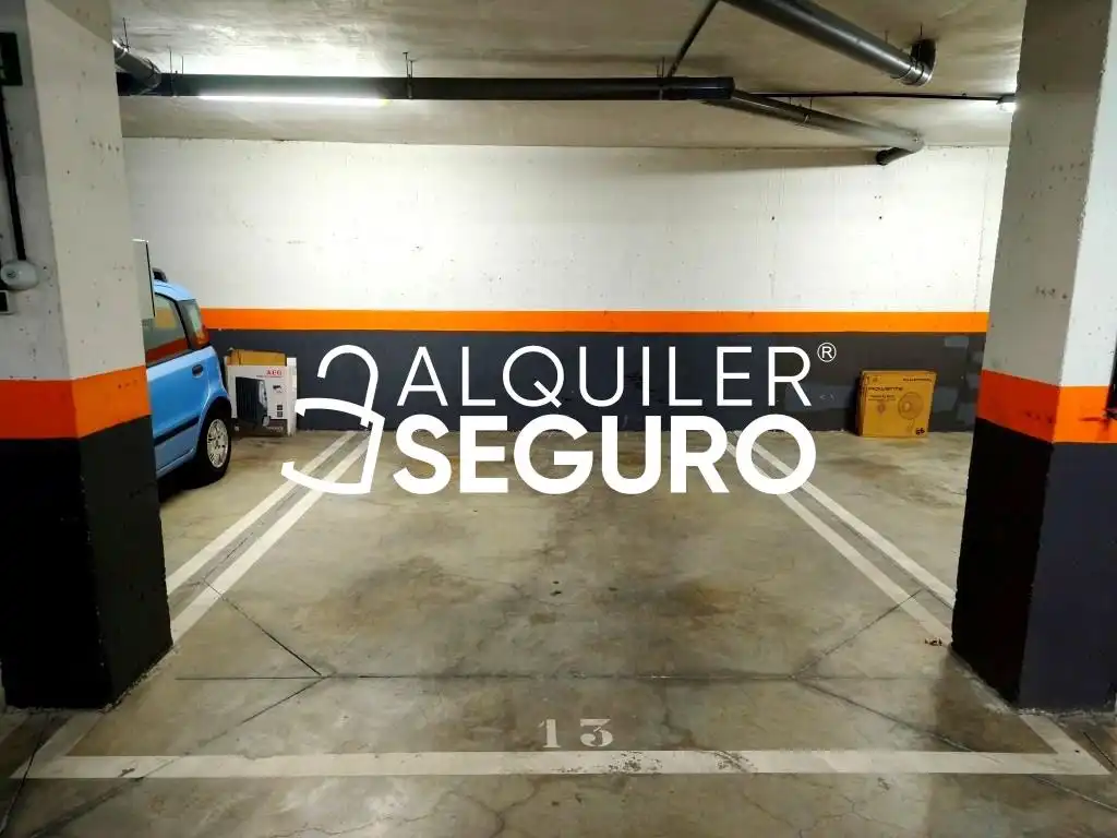 Parking of Flat for rent in Arroyomolinos (Madrid)  with Air Conditioner, Heating and Terrace