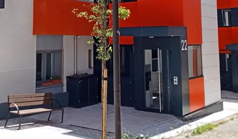 Vista exterior de Piso en venta en Gijón  con Parquet