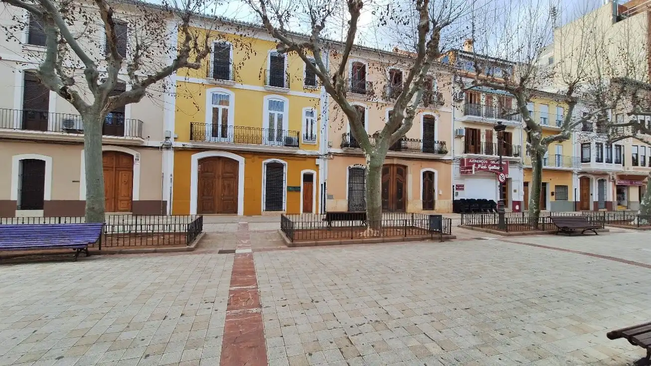Vista exterior de Pis en venda en Carcaixent amb Terrassa, Traster i Balcó