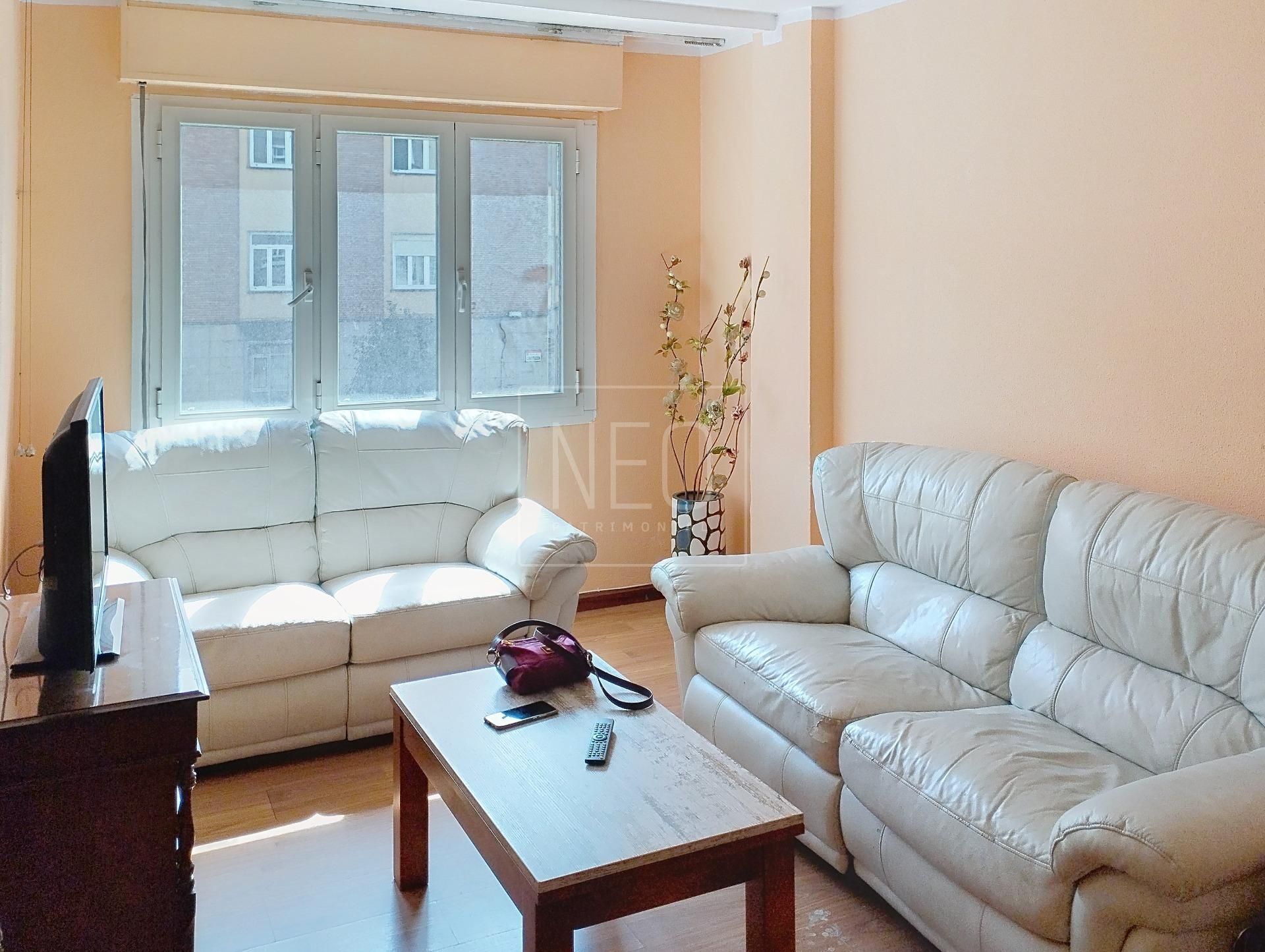 Sala d'estar de Pis en venda en Gijón 