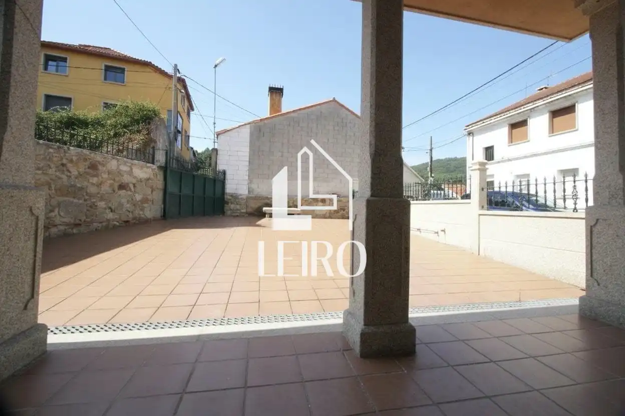 Vista exterior de Casa o chalet en venta en Vilagarcía de Arousa con Calefacción, Terraza y Trastero