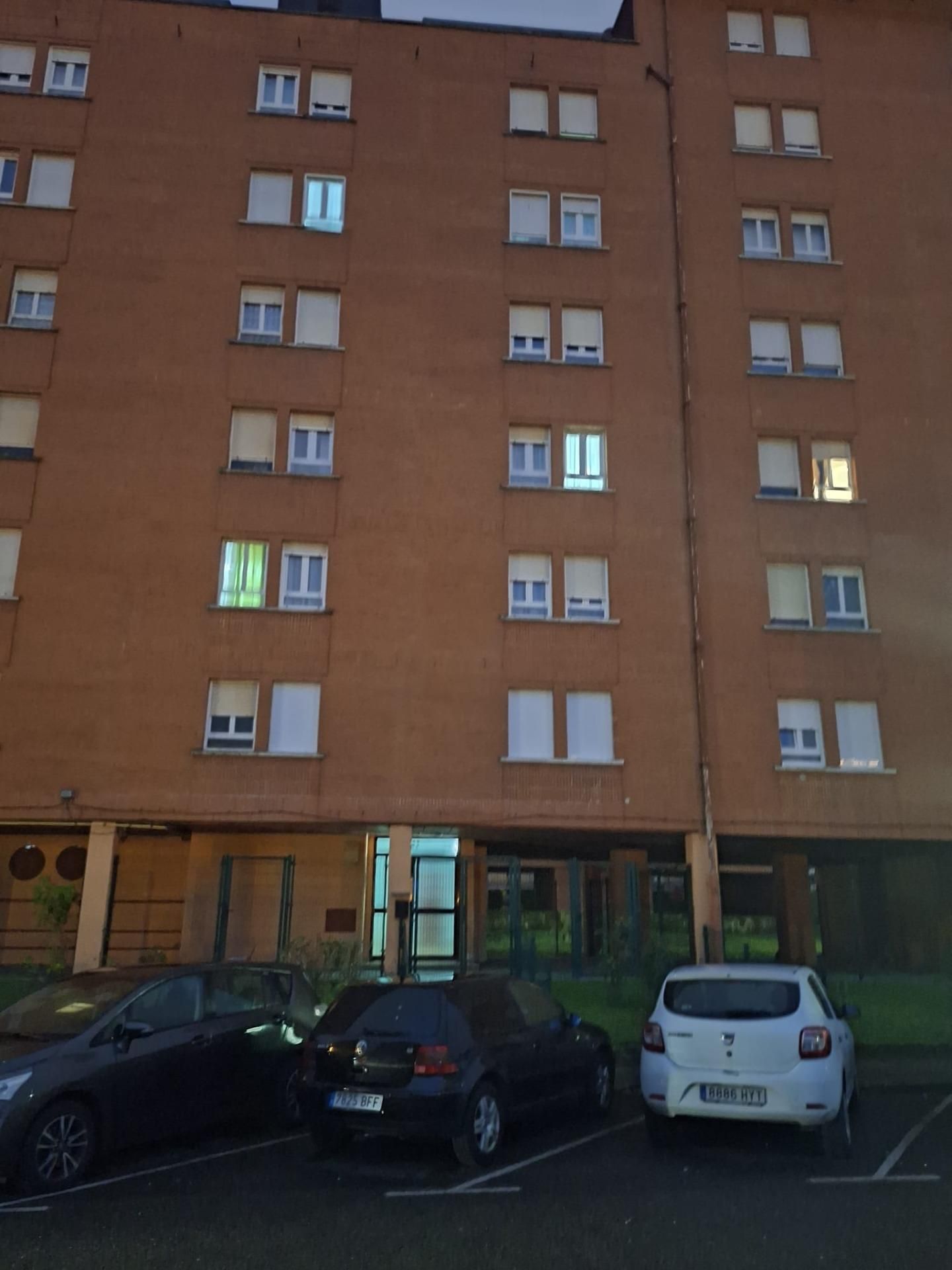 Vista exterior de Pis en venda en Avilés amb Calefacció