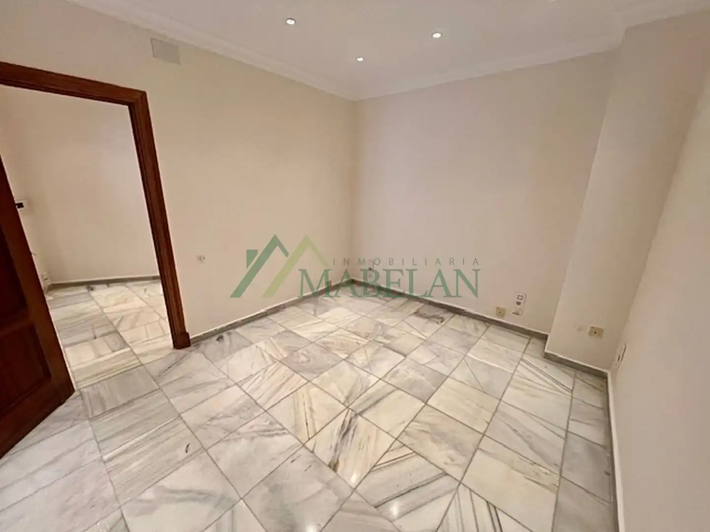 Office for rent in Jerez de la Frontera  with Heating