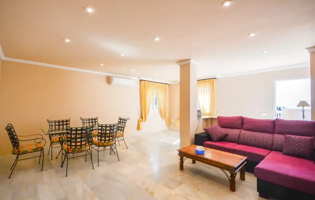 Living room of Houses for sale in Benalmádena  with Air Conditioner, Private garden and Terrace