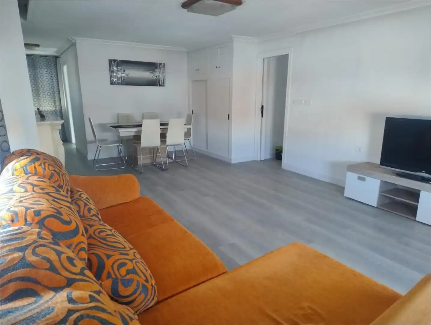 Sala d'estar de Casa adosada de lloguer en Murcia amb Parquet, Moblat i Forn
