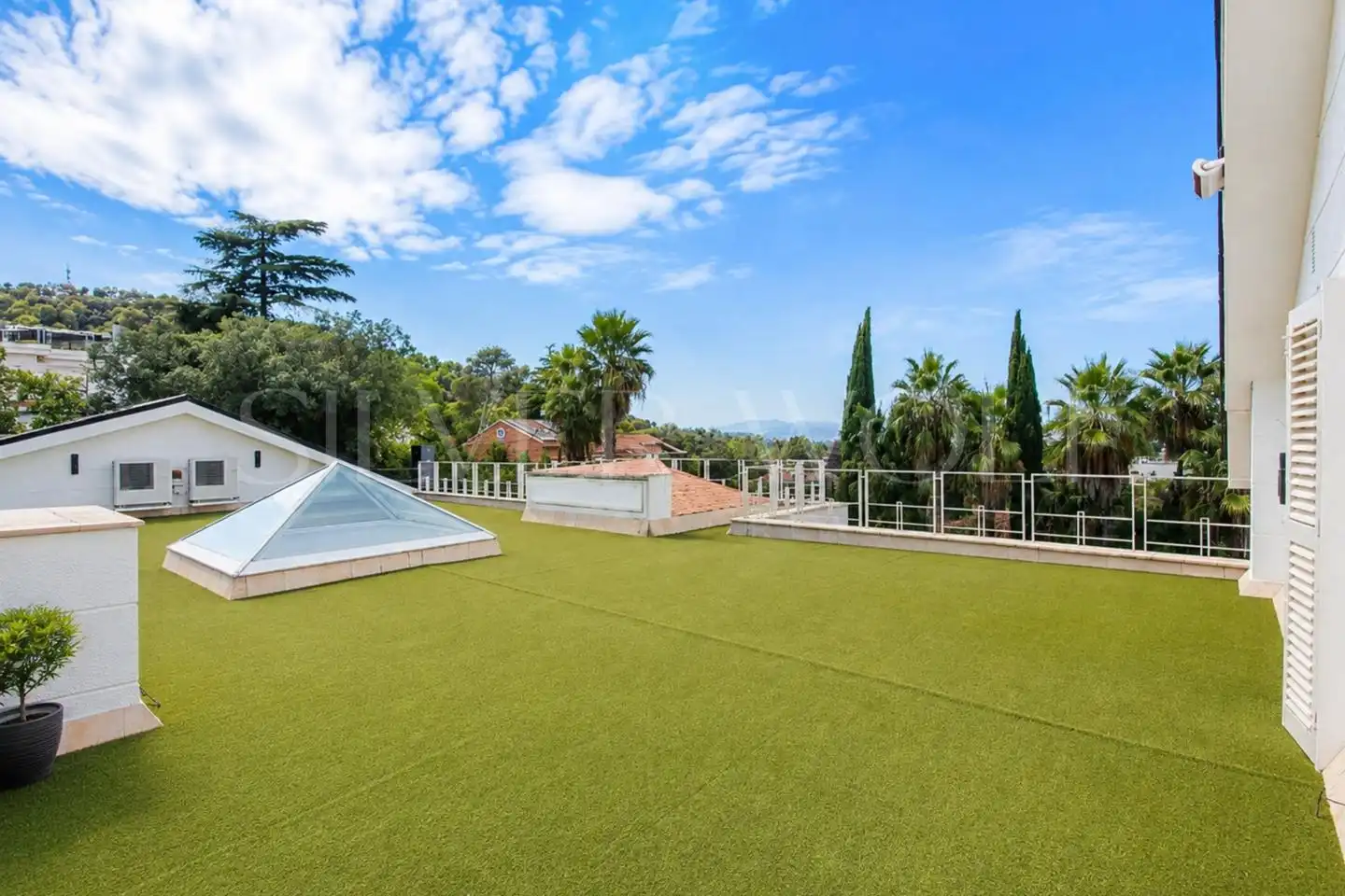 Terrassa de Casa o xalet en venda en Sant Cugat del Vallès amb Aire condicionat, Calefacció i Jardí privat