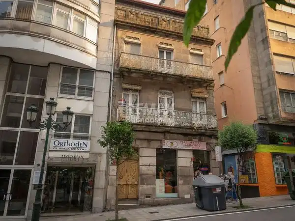 Vista exterior de Pis en venda en Vigo 