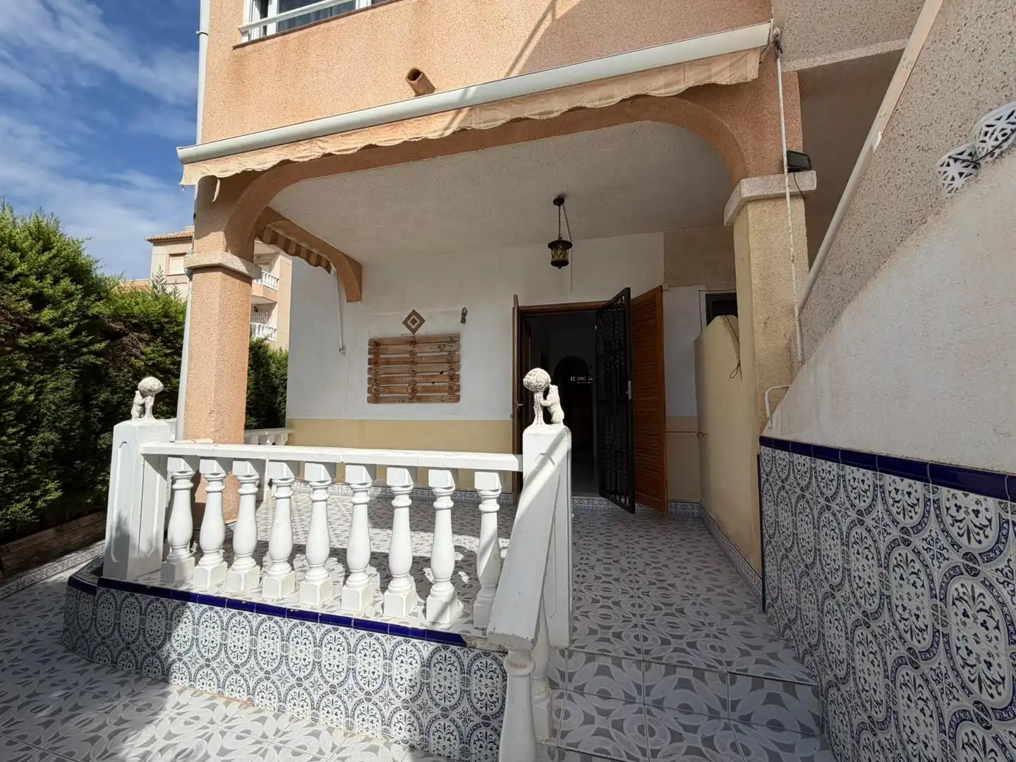 Bungalow con piscina in vendita a Playa de los Locos, imagen 2