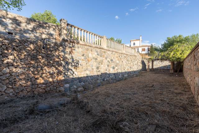 Terreno residencial en Venta en  GINER DE LOS RIOS, 14 en Dúrcal