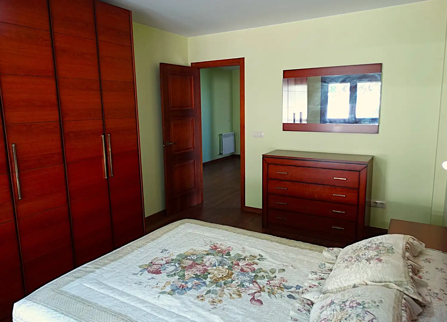 Dormitori de Casa o xalet en venda en Miño amb Calefacció, Parquet i Terrassa
