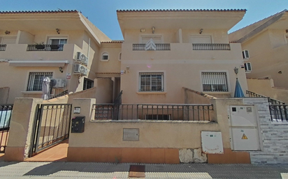 Vista exterior de Casa adosada en venda en San Pedro del Pinatar amb Terrassa