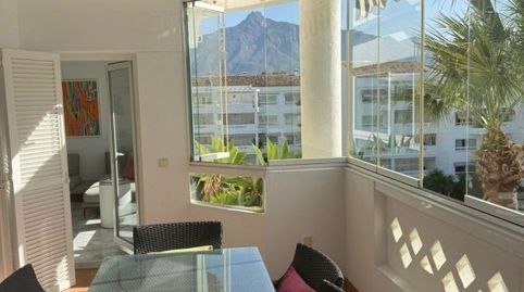Espectacular apartamento de 3 dormitorios con vistas al mar en Playa Rocio, Puerto Banús Vive la experiencia de disfrutar de impre, imatge 3