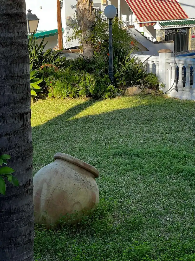 Jardí de Casa o xalet en venda en Vélez-Málaga amb Terrassa, Traster i Alarma