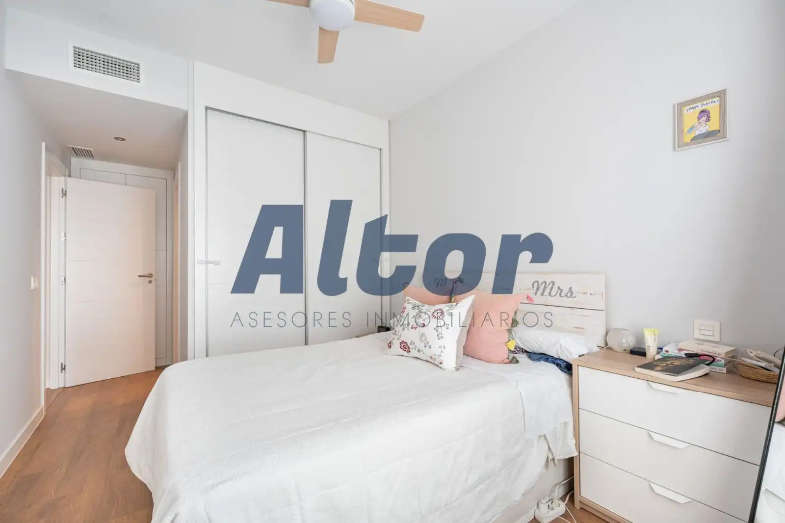 Bedroom of Flat for sale in Madrid  with Air Conditioner, Heating and Terrace