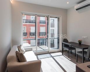 Living room of Apartment for sale in  Madrid Capital  with Air Conditioner, Heating and Parquet flooring