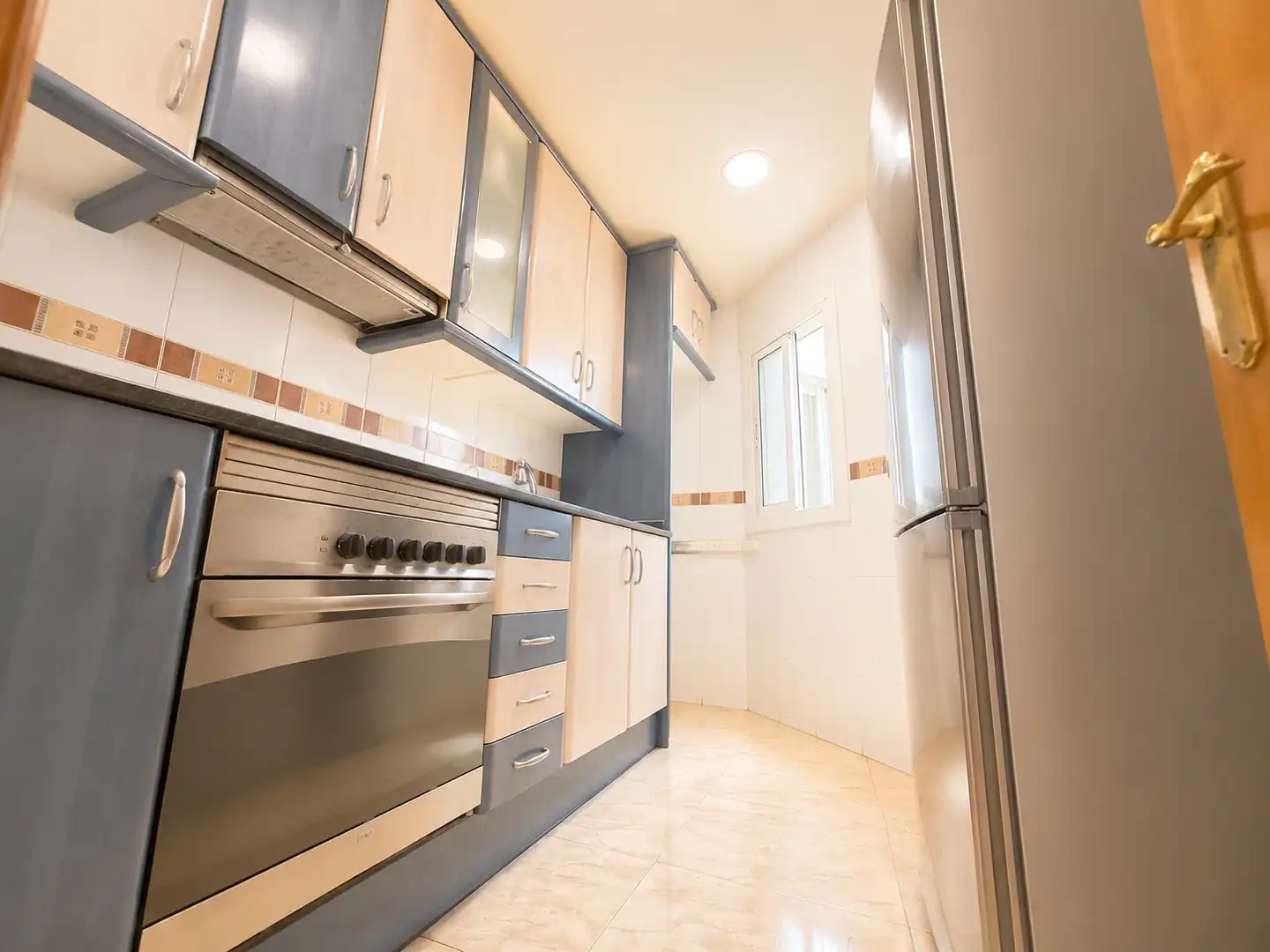 Kitchen of Flat for sale in Santa Coloma de Gramenet  with Air Conditioner, Heating and Washing machine