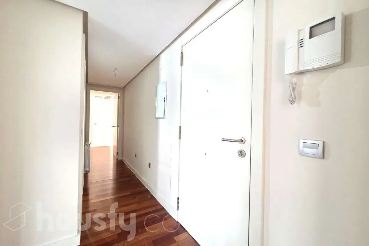 Flat for rent in Madrid  with Air Conditioner, Heating and Storage room