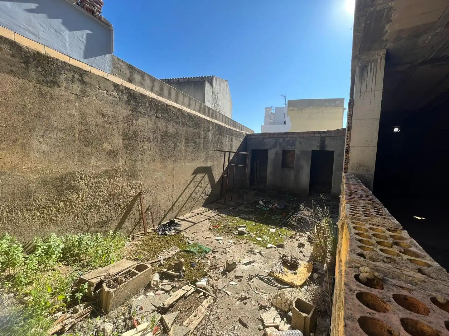 Edificio en venta en Palomares del Río