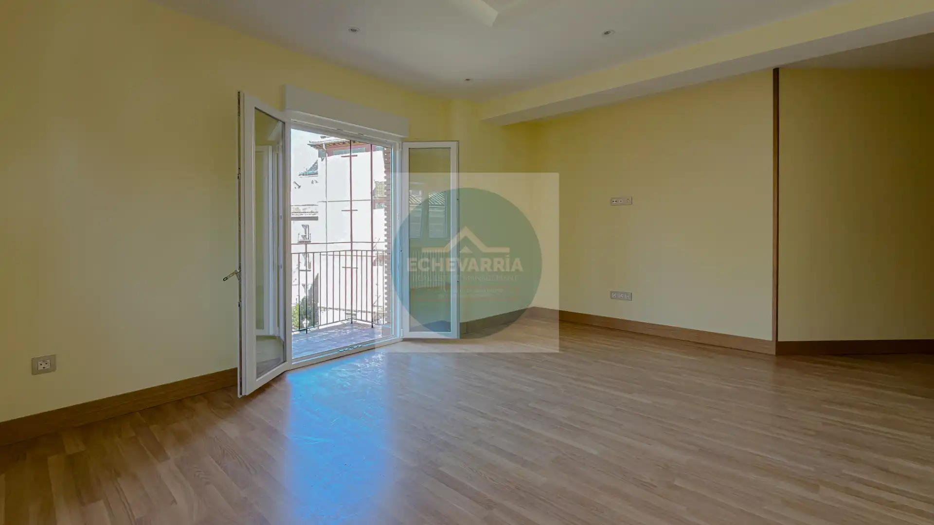 Living room of Flat for rent in Madrid  with Air Conditioner, Heating and Terrace