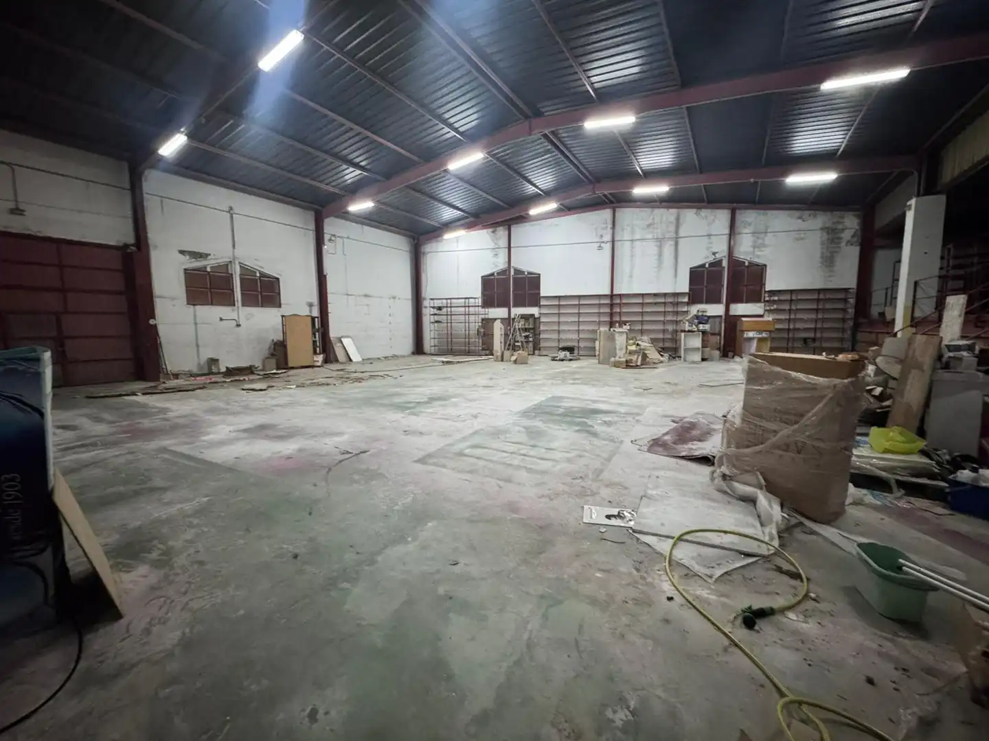 Nave industrielle à vendre à Cabra
